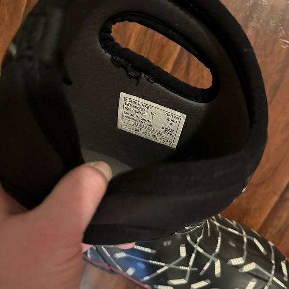 Classic Hockey Bogs kids size 4 - Picture 7 of 9